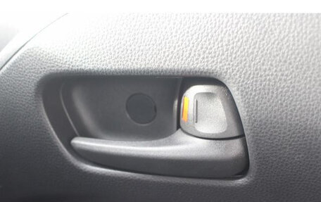 Toyota Sienta, 2022 год, 1 378 855 рублей, 34 фотография