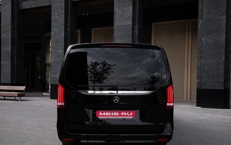 Mercedes-Benz V-Класс, 2023 год, 9 990 000 рублей, 4 фотография