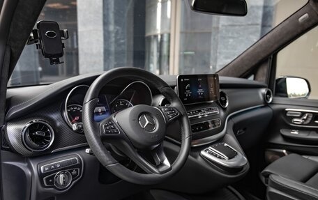 Mercedes-Benz V-Класс, 2023 год, 9 990 000 рублей, 23 фотография