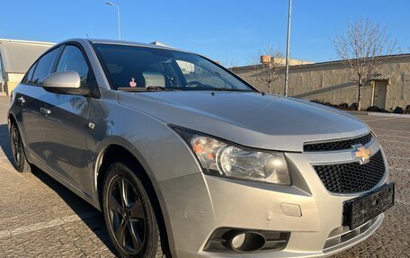 Chevrolet Cruze II, 2011 год, 870 000 рублей, 3 фотография