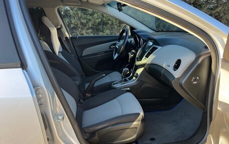 Chevrolet Cruze II, 2011 год, 870 000 рублей, 11 фотография