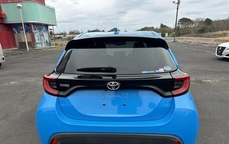 Toyota Yaris, 2022 год, 1 087 000 рублей, 6 фотография