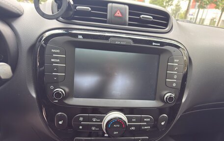 KIA Soul II рестайлинг, 2018 год, 1 725 000 рублей, 14 фотография