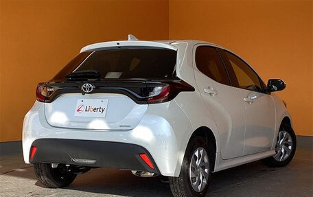 Toyota Yaris, 2024 год, 1 314 892 рублей, 4 фотография