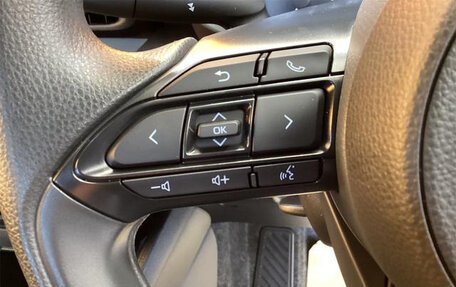 Toyota Yaris, 2024 год, 1 314 892 рублей, 13 фотография