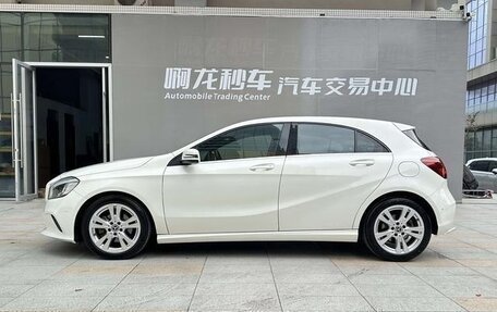 Mercedes-Benz A-Класс, 2018 год, 1 589 000 рублей, 5 фотография