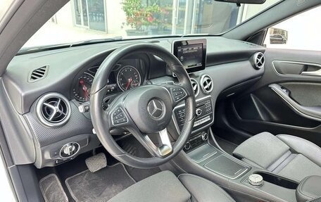 Mercedes-Benz A-Класс, 2018 год, 1 589 000 рублей, 22 фотография