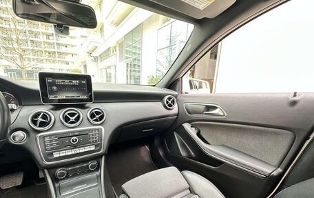 Mercedes-Benz A-Класс, 2018 год, 1 589 000 рублей, 16 фотография