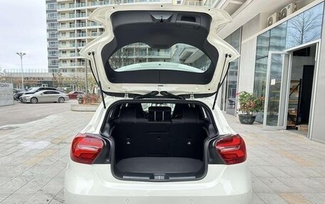 Mercedes-Benz A-Класс, 2018 год, 1 589 000 рублей, 19 фотография