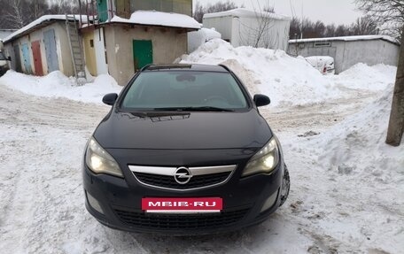 Opel Astra J, 2012 год, 670 000 рублей, 3 фотография