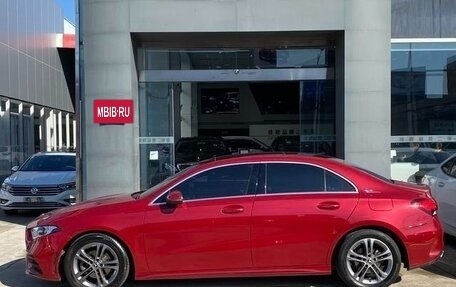 Mercedes-Benz A-Класс, 2021 год, 1 930 000 рублей, 3 фотография