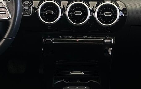 Mercedes-Benz A-Класс, 2021 год, 1 930 000 рублей, 12 фотография