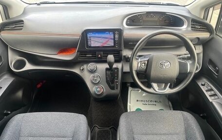 Toyota Sienta II, 2016 год, 1 200 000 рублей, 11 фотография