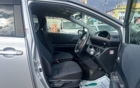 Toyota Sienta II, 2016 год, 1 200 000 рублей, 12 фотография