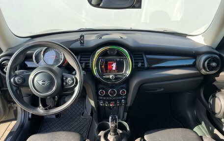 MINI Hatch, 2019 год, 1 990 000 рублей, 14 фотография