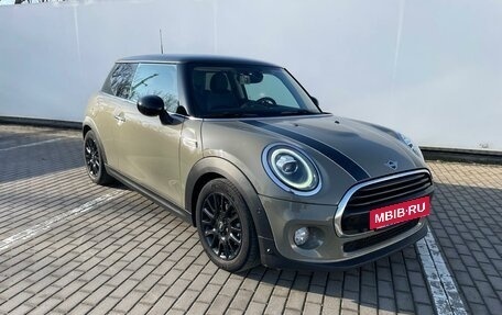 MINI Hatch, 2019 год, 1 990 000 рублей, 5 фотография
