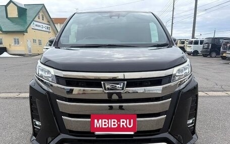 Toyota Noah III, 2020 год, 2 140 000 рублей, 4 фотография