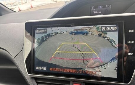 Toyota Noah III, 2020 год, 2 140 000 рублей, 17 фотография