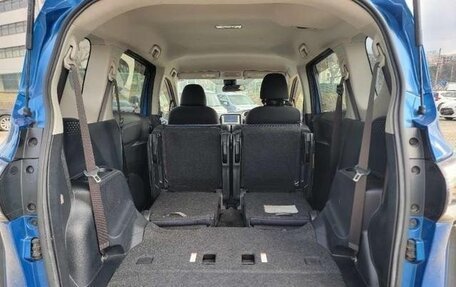 Toyota Sienta II, 2015 год, 940 000 рублей, 20 фотография