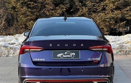 Skoda Octavia IV, 2022 год, 1 800 620 рублей, 5 фотография