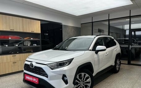Toyota RAV4, 2020 год, 3 670 000 рублей, 1 фотография