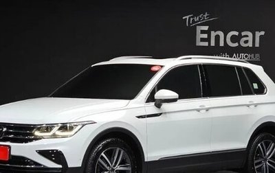 Volkswagen Tiguan II, 2022 год, 4 200 000 рублей, 1 фотография