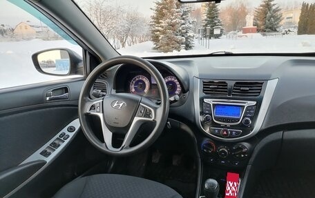 Hyundai Solaris II рестайлинг, 2012 год, 730 000 рублей, 4 фотография