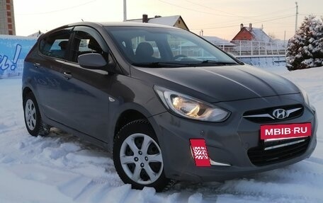 Hyundai Solaris II рестайлинг, 2012 год, 730 000 рублей, 18 фотография
