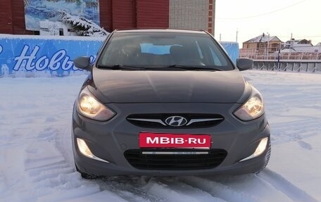 Hyundai Solaris II рестайлинг, 2012 год, 730 000 рублей, 19 фотография