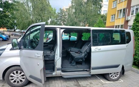 Ford Tourneo Custom I рестайлинг, 2021 год, 3 000 000 рублей, 2 фотография