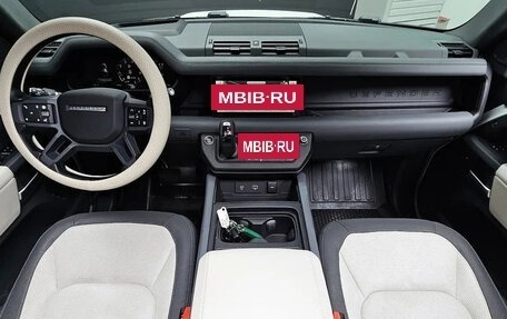 Land Rover Defender II, 2024 год, 8 650 000 рублей, 5 фотография