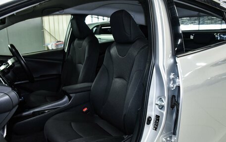 Toyota Prius IV XW50, 2019 год, 1 849 000 рублей, 6 фотография