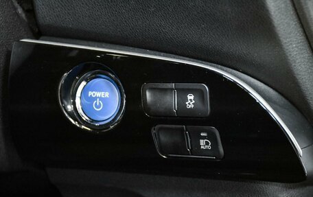 Toyota Prius IV XW50, 2019 год, 1 849 000 рублей, 20 фотография