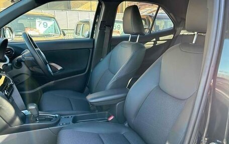 Toyota Yaris Cross, 2021 год, 1 290 009 рублей, 10 фотография