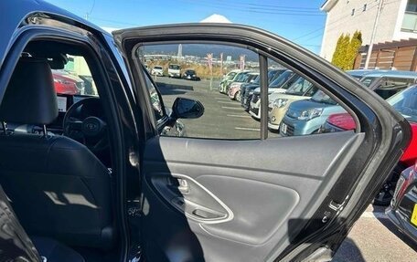 Toyota Yaris Cross, 2021 год, 1 290 009 рублей, 22 фотография