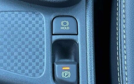 Toyota Yaris Cross, 2021 год, 1 290 009 рублей, 27 фотография