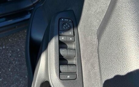 Toyota Yaris Cross, 2021 год, 1 290 009 рублей, 19 фотография