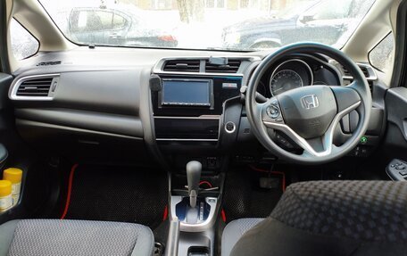 Honda Fit III, 2019 год, 1 440 000 рублей, 2 фотография