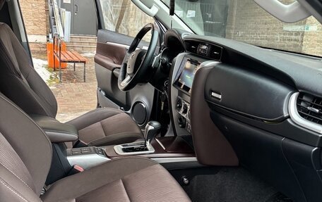 Toyota Fortuner II, 2019 год, 4 100 000 рублей, 9 фотография