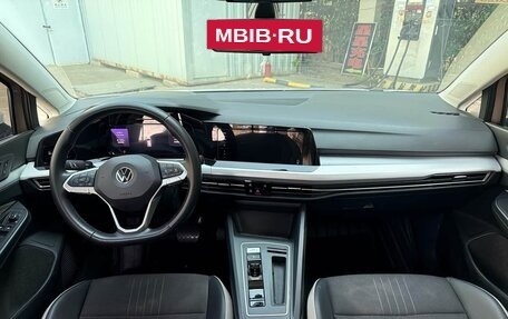 Volkswagen Golf VIII, 2021 год, 1 610 000 рублей, 5 фотография