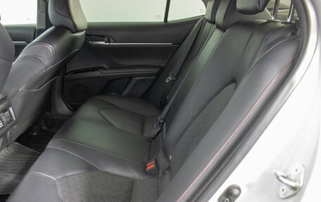 Toyota Camry, 2020 год, 2 830 000 рублей, 11 фотография