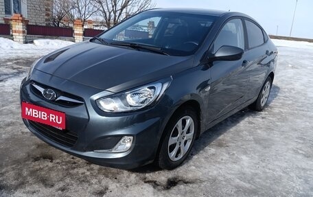 Hyundai Solaris II рестайлинг, 2014 год, 650 000 рублей, 4 фотография