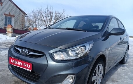 Hyundai Solaris II рестайлинг, 2014 год, 650 000 рублей, 2 фотография