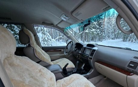 Toyota Land Cruiser Prado 120 рестайлинг, 2005 год, 2 450 000 рублей, 6 фотография