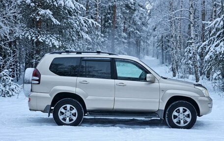 Toyota Land Cruiser Prado 120 рестайлинг, 2005 год, 2 450 000 рублей, 2 фотография