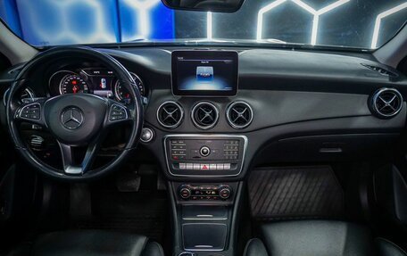 Mercedes-Benz GLA, 2018 год, 2 300 000 рублей, 12 фотография