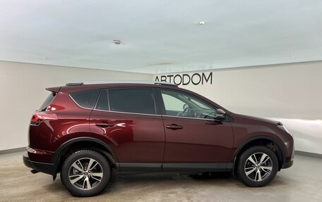 Toyota RAV4, 2018 год, 3 100 000 рублей, 6 фотография