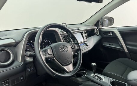 Toyota RAV4, 2018 год, 3 100 000 рублей, 10 фотография