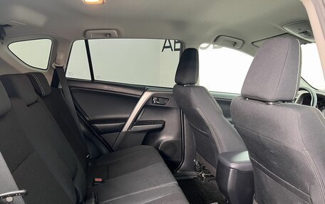 Toyota RAV4, 2018 год, 3 100 000 рублей, 12 фотография