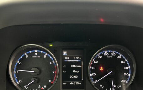 Toyota RAV4, 2018 год, 3 100 000 рублей, 11 фотография